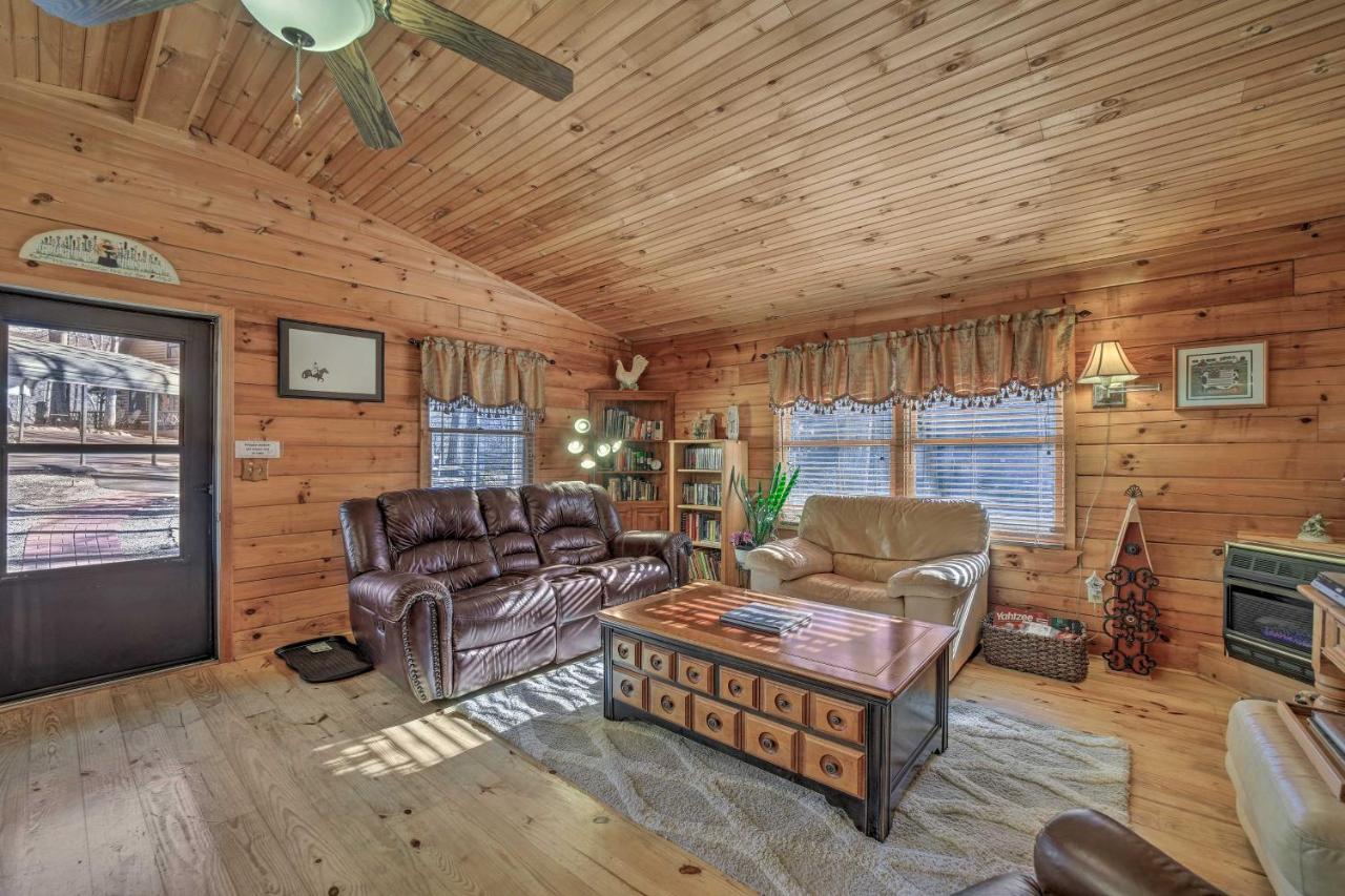 Franklin Cabin With Porch Near Hiking And Waterfalls! Exterior foto