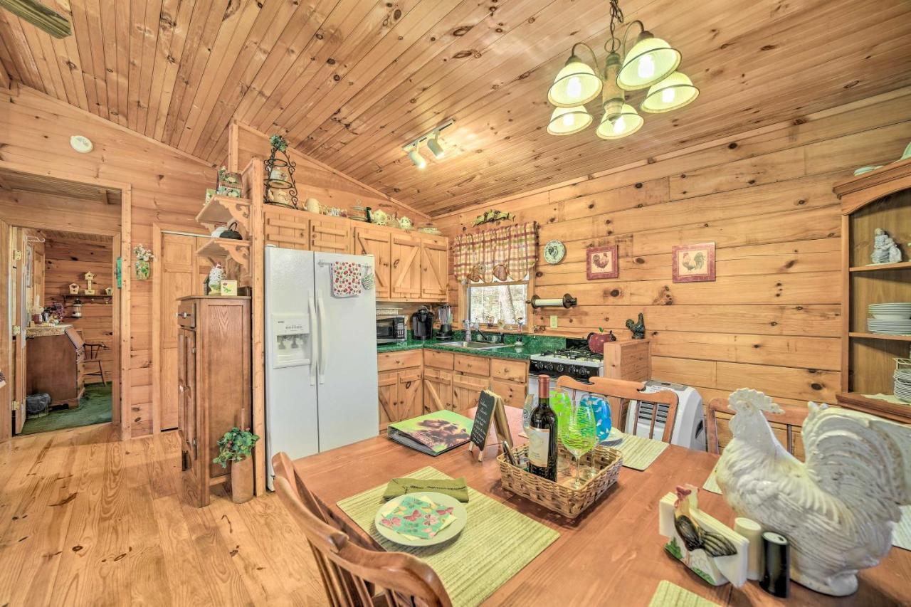 Franklin Cabin With Porch Near Hiking And Waterfalls! Exterior foto